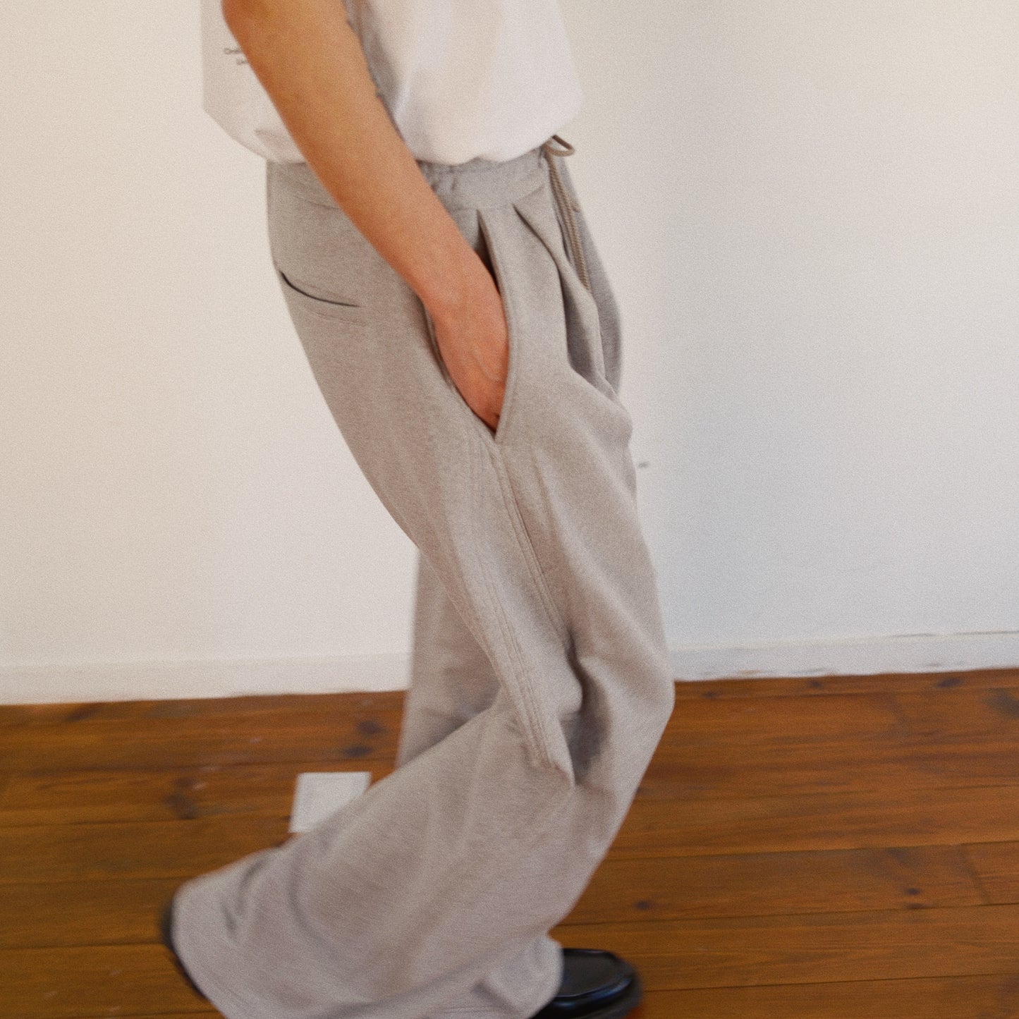 3D Cutting Sweat Pants Gray