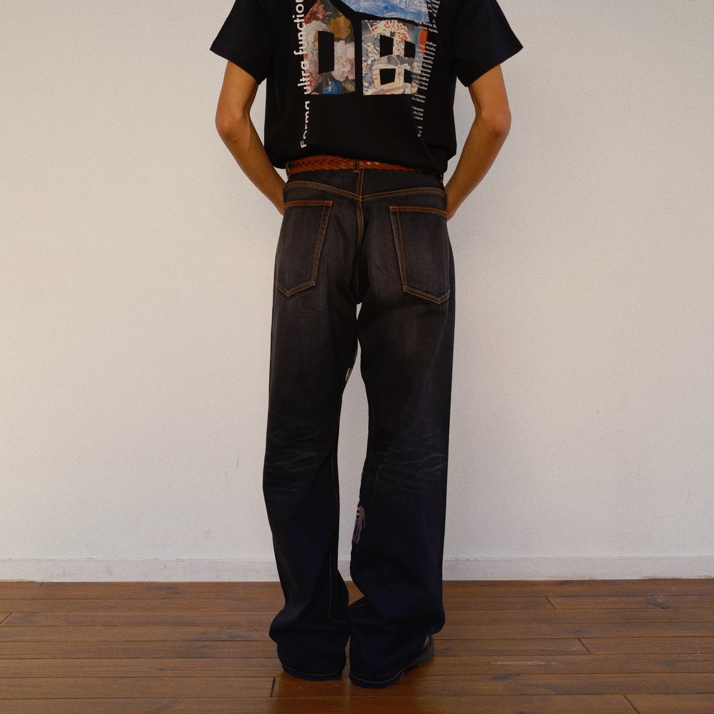 Hand-Embroidered Denim Pants 　Black