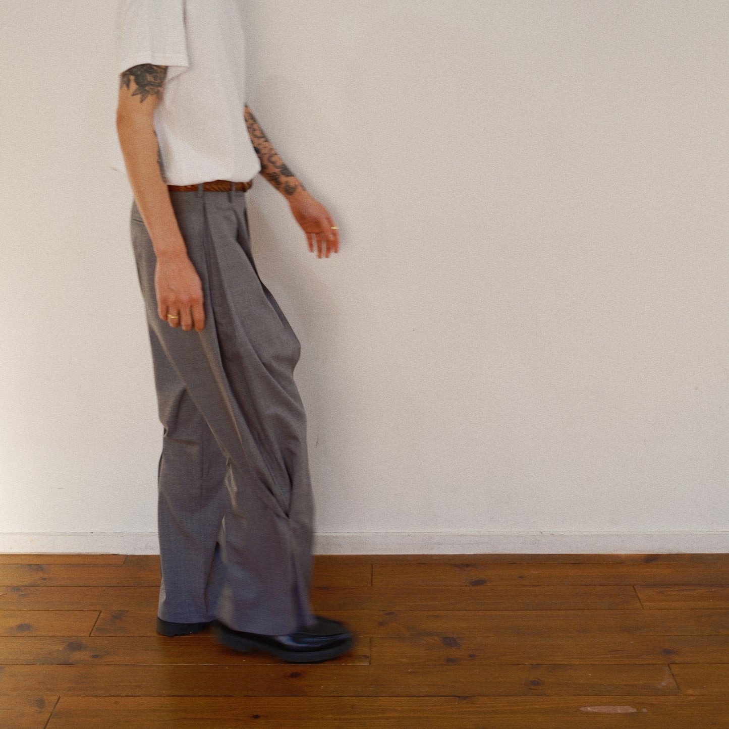 Pleated Dress Pants　Gray