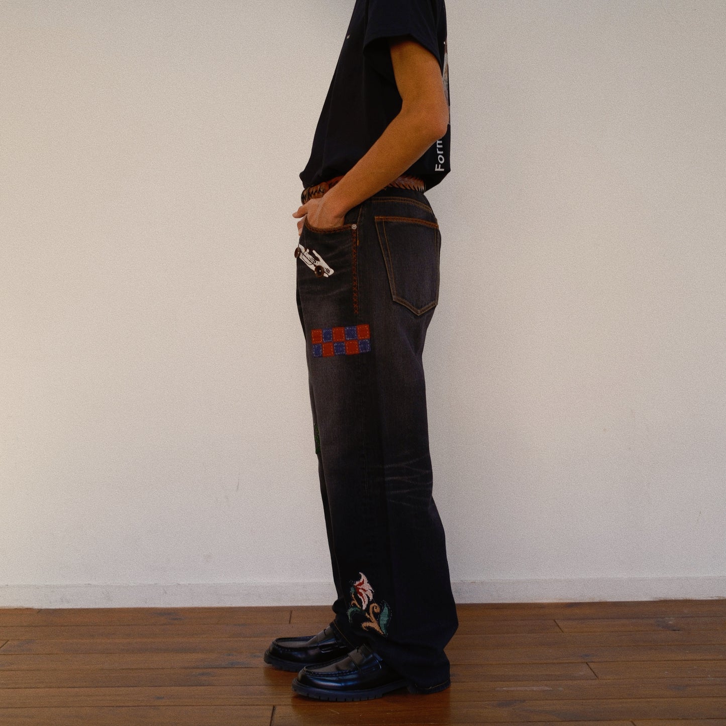 Hand-Embroidered Denim Pants 　Black