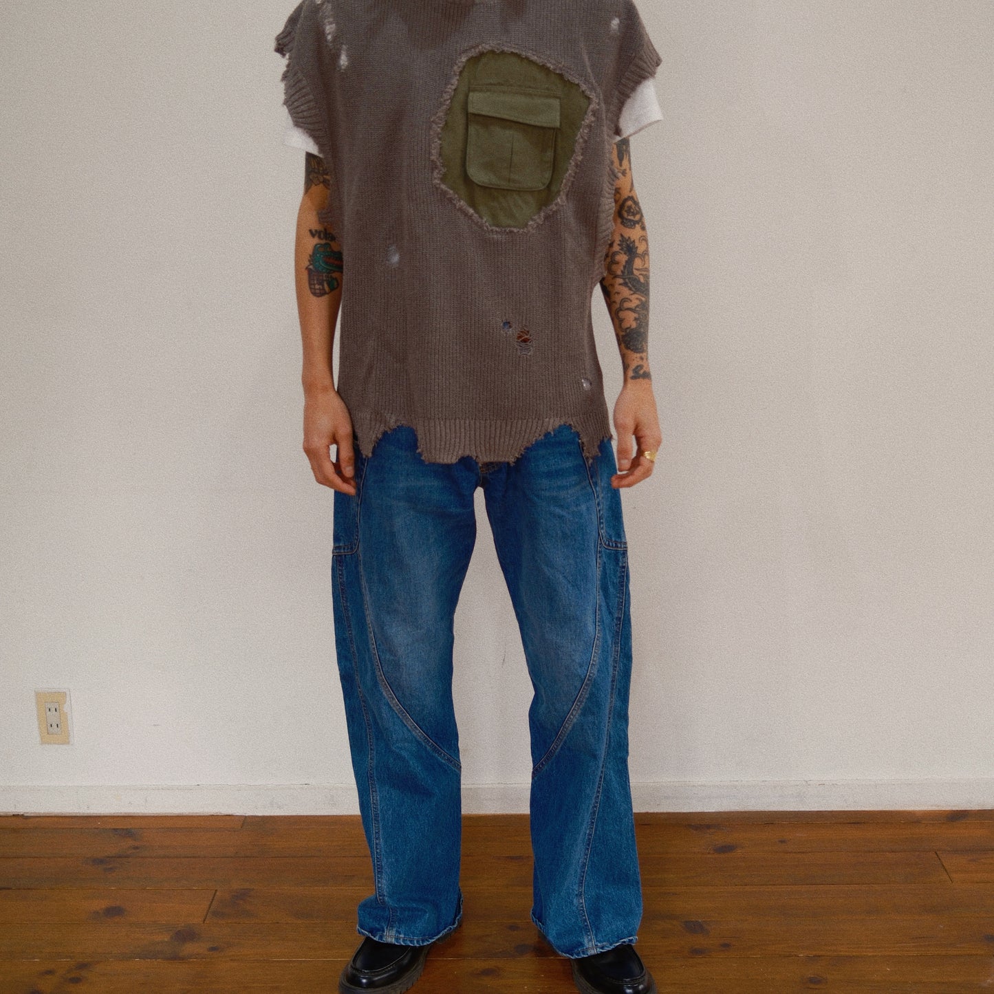 Destroyed Knit Vest Gray