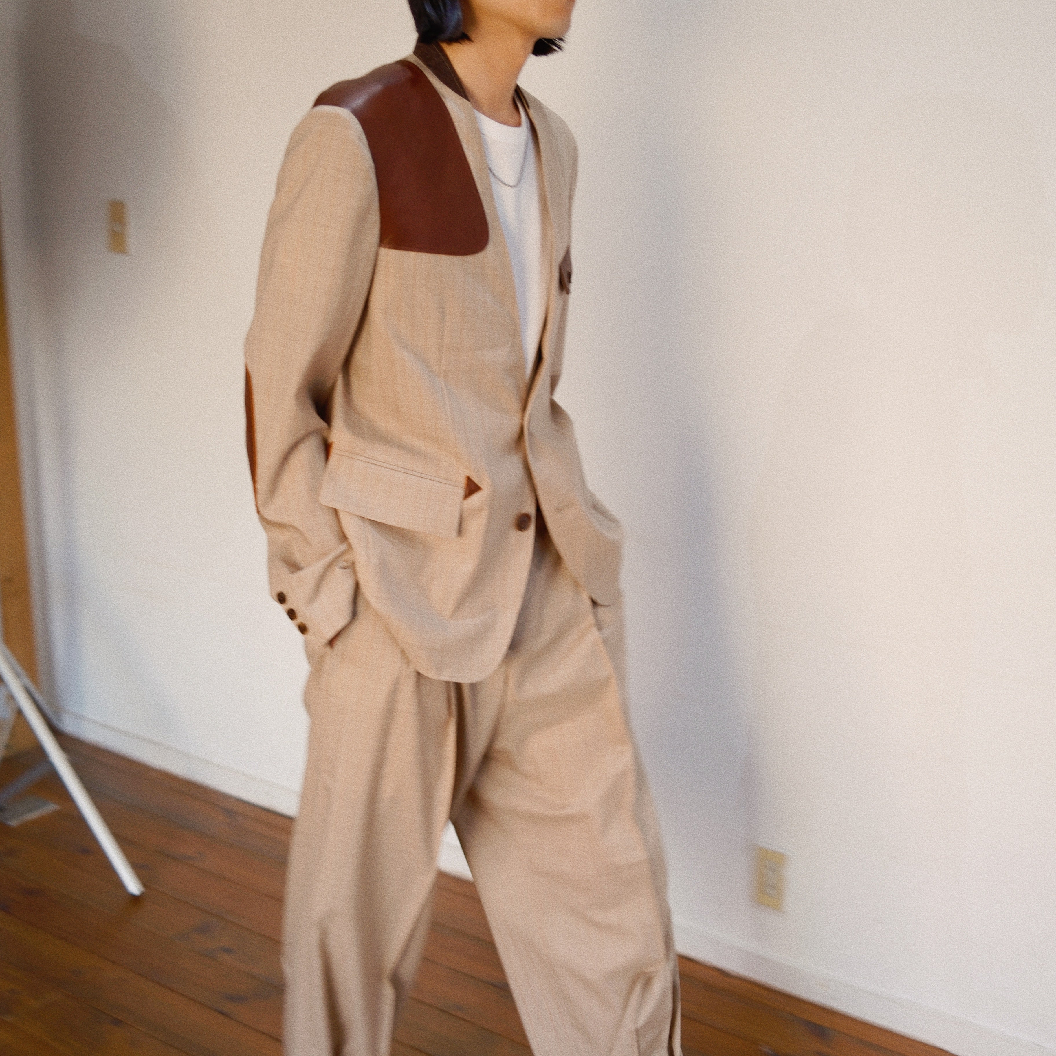 Leather-Patch No-Collar Jacket Beige – EYE/KHOKI