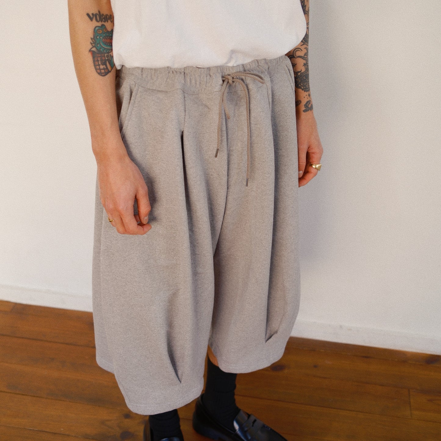 Pleated Balloon Sweat Pants Gray
