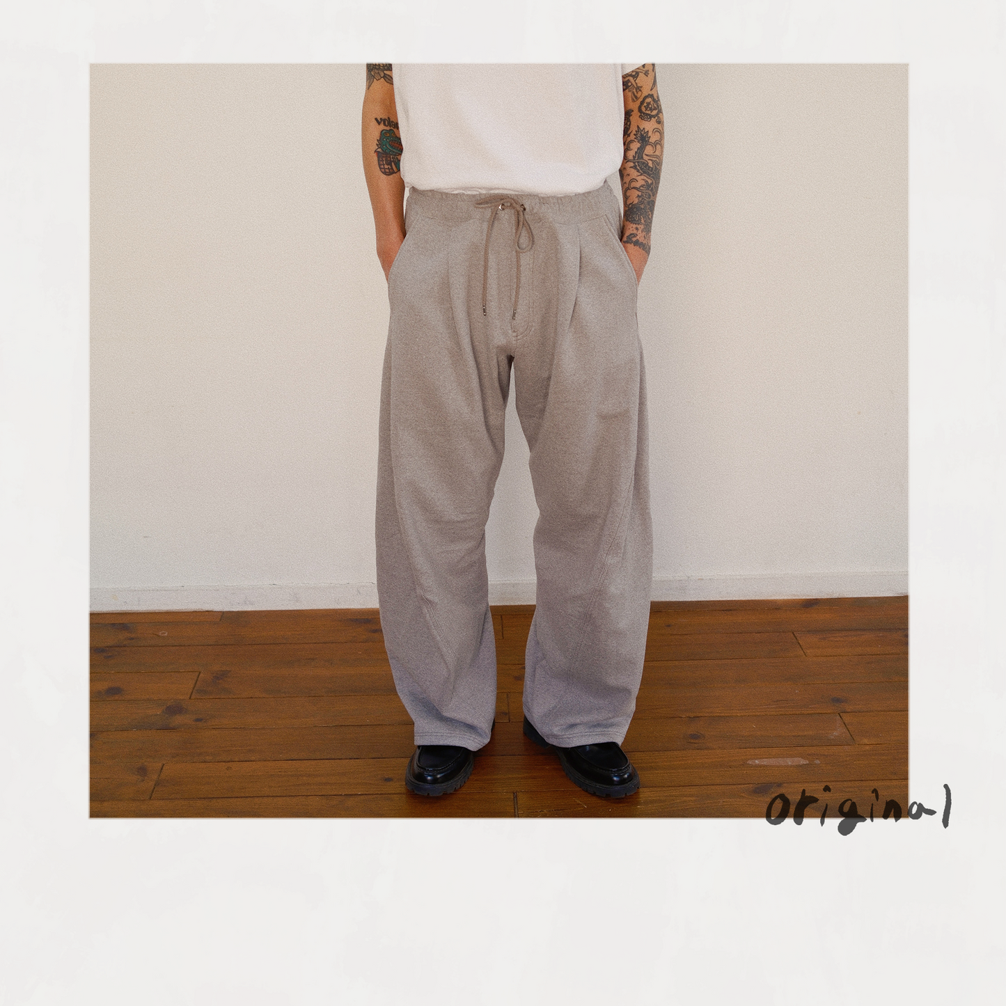 3D Cutting Sweat Pants Gray