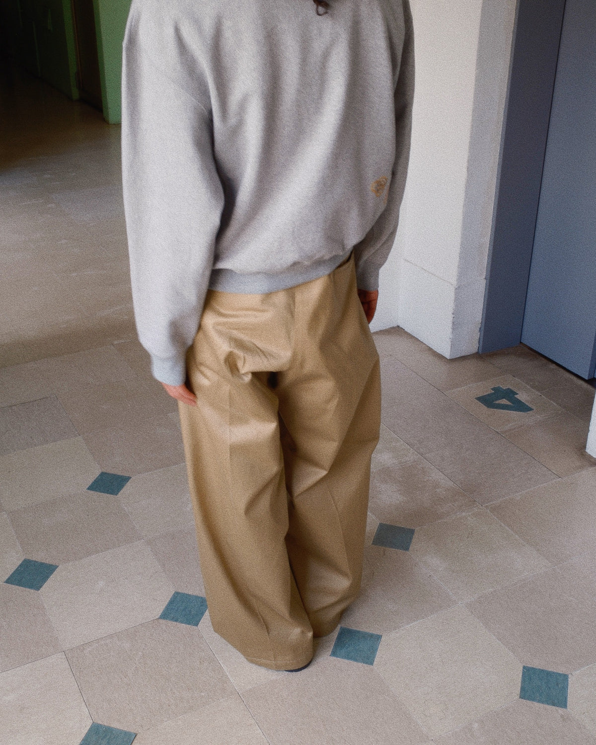 Hand-stitched sweatshirt Gray