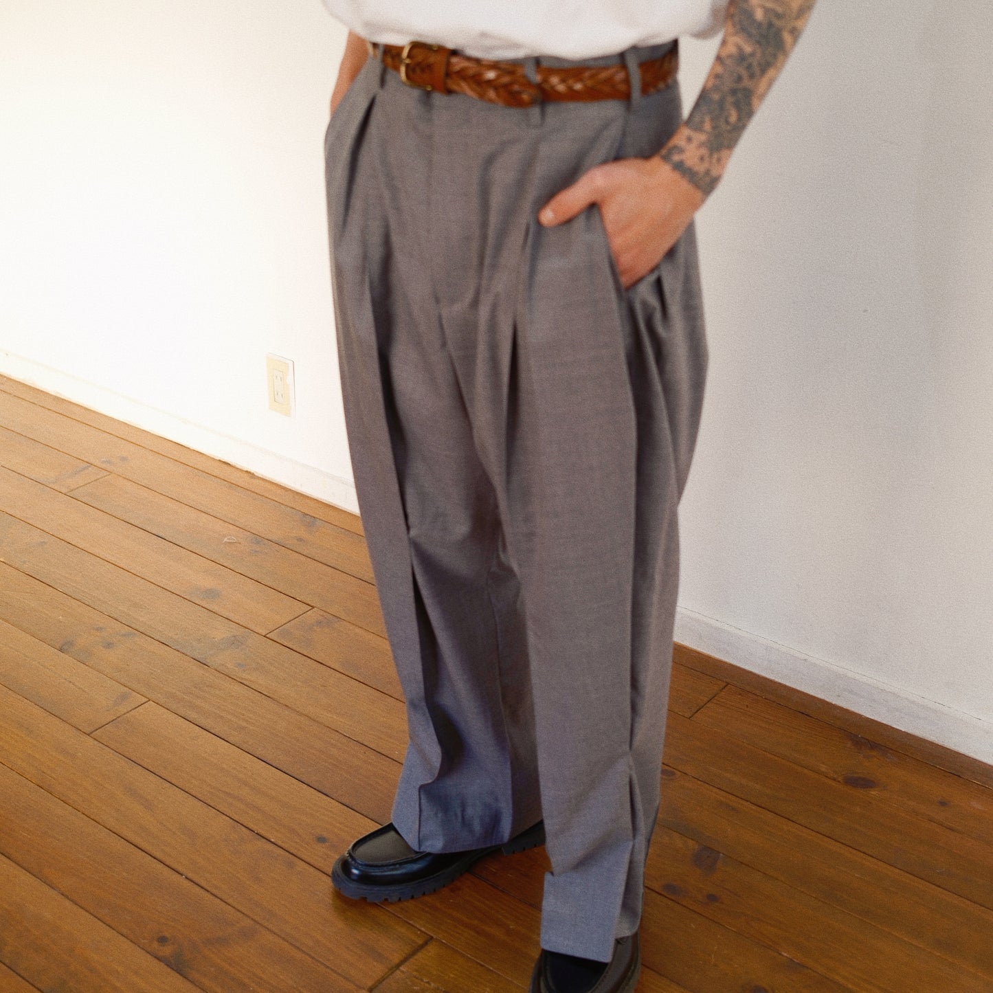 Pleated Dress Pants　Gray