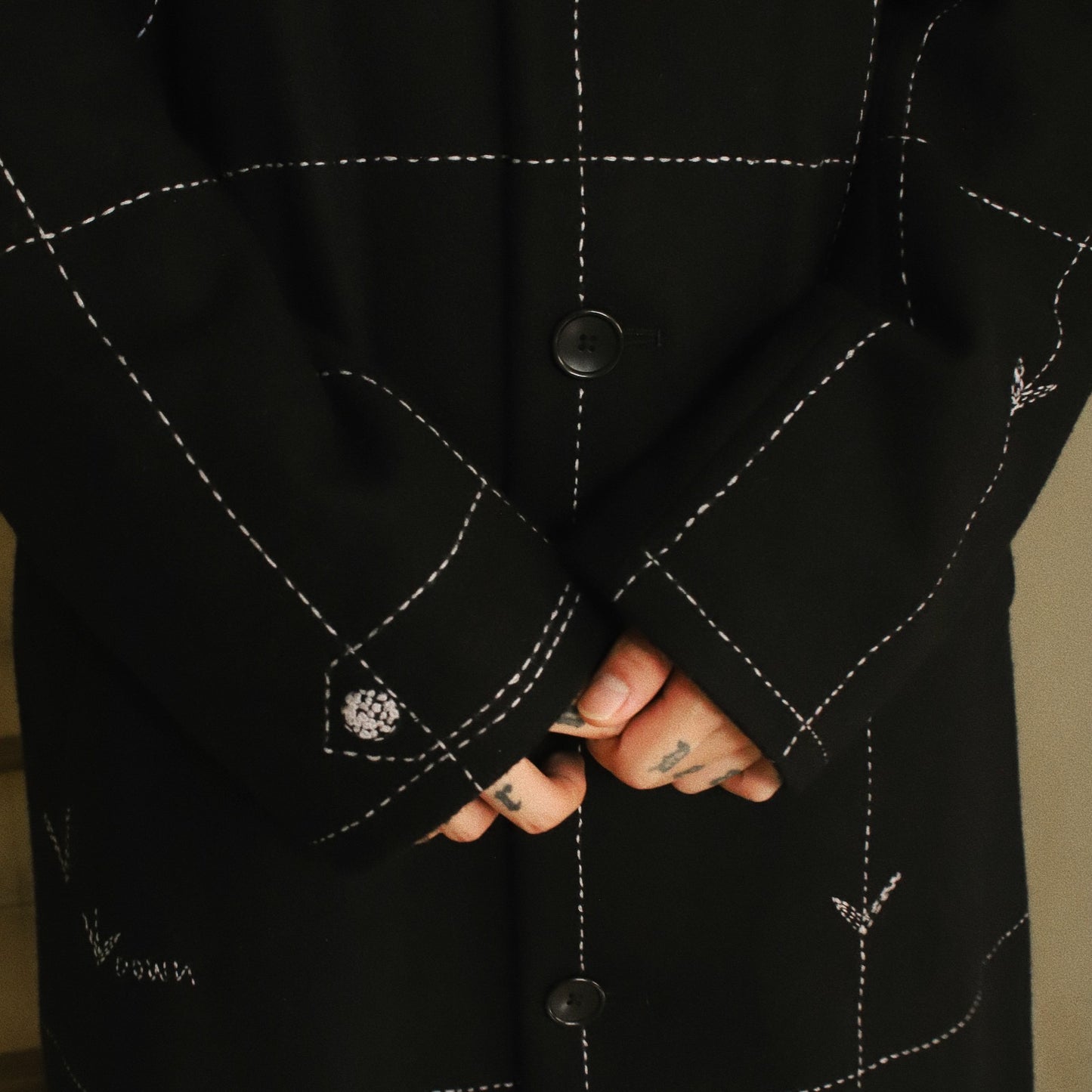 Hand embroidery coat Black
