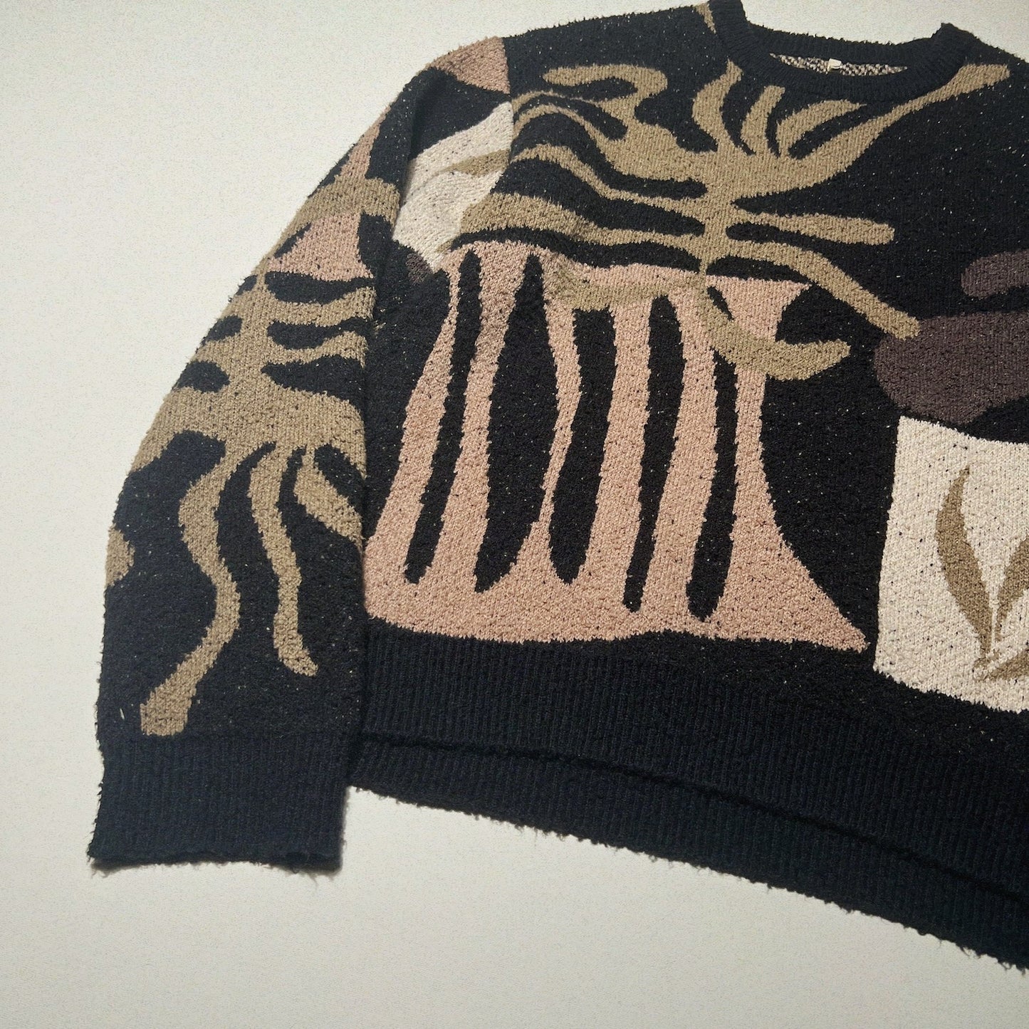 Intarsia-knit jumper Black