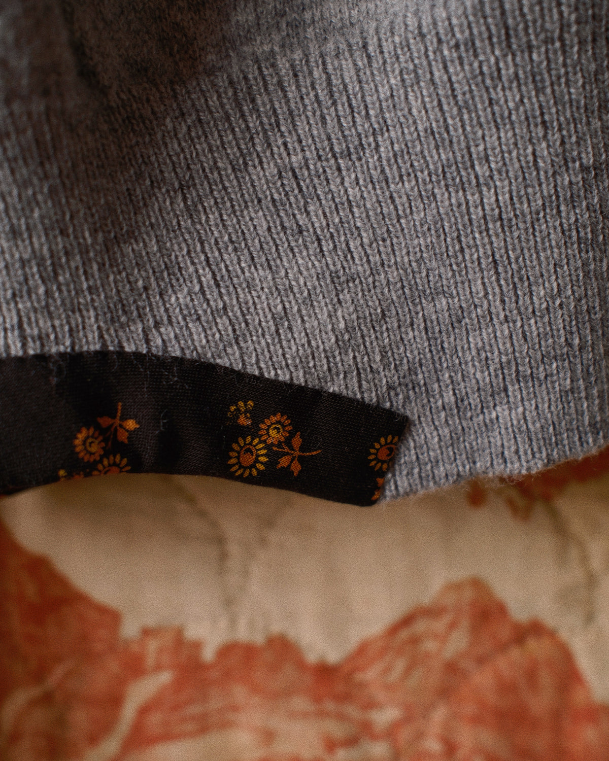 Vintage-finished wool knit pullover Gray