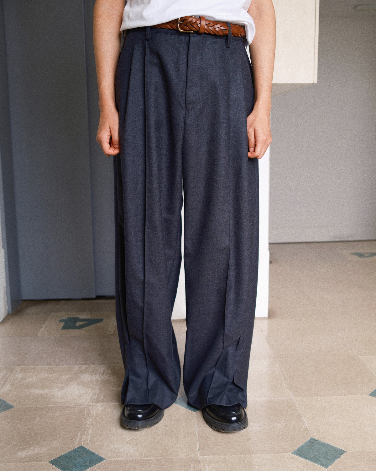 Tuck Pleats Pants Gray