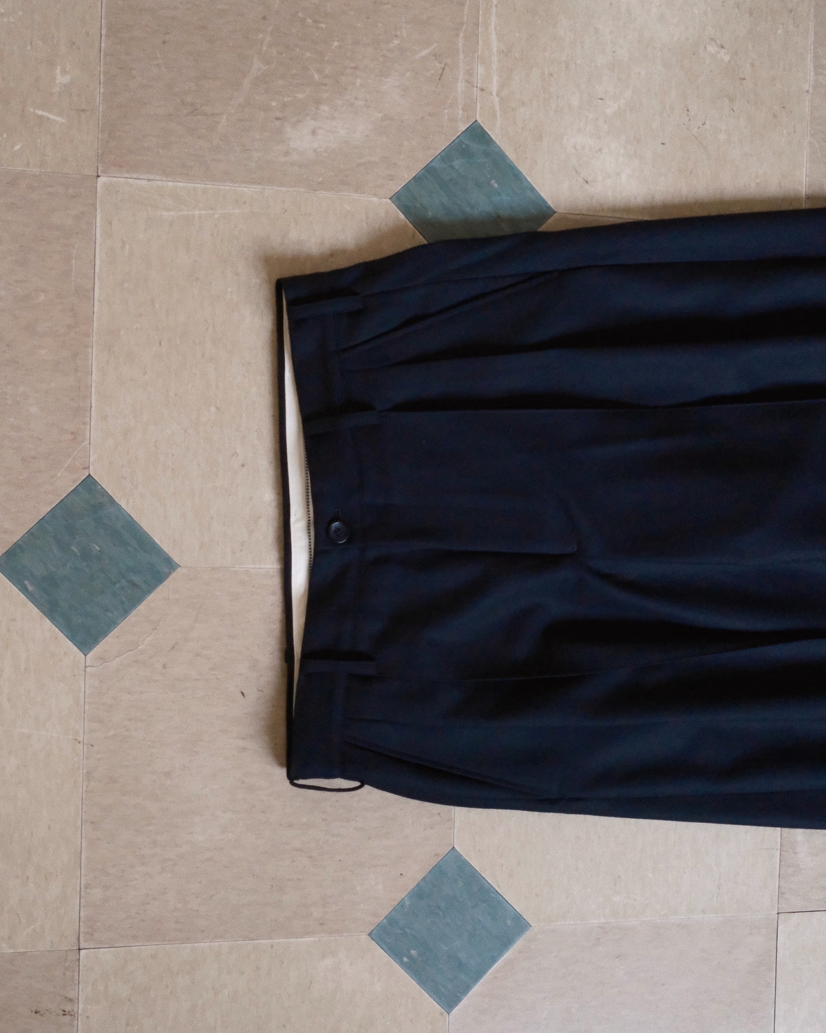 Tuck Pleats Pants Black