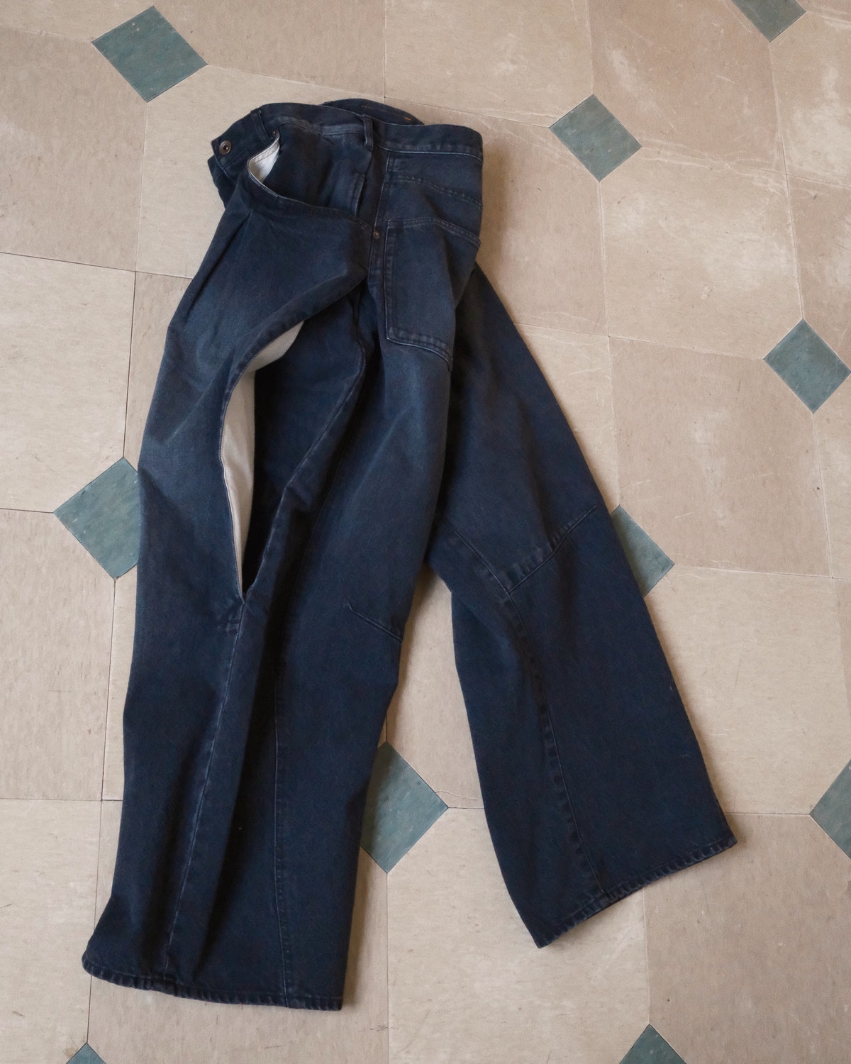 3D Cutting Denim Pants Black