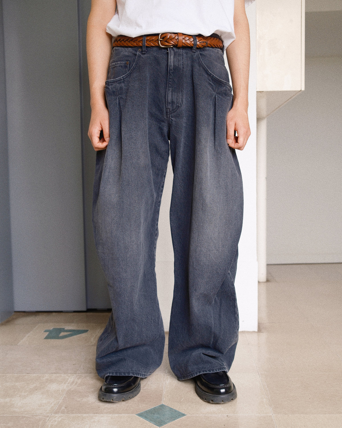 3D Cutting Denim Pants Black