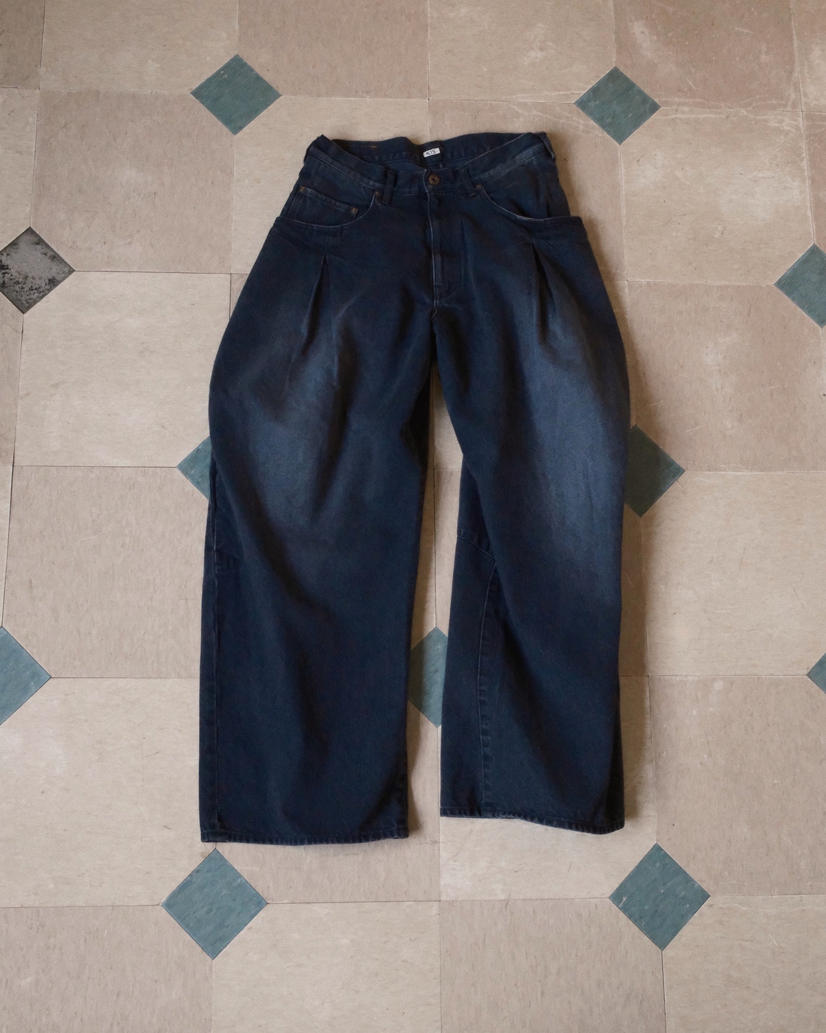 3D Cutting Denim Pants Black