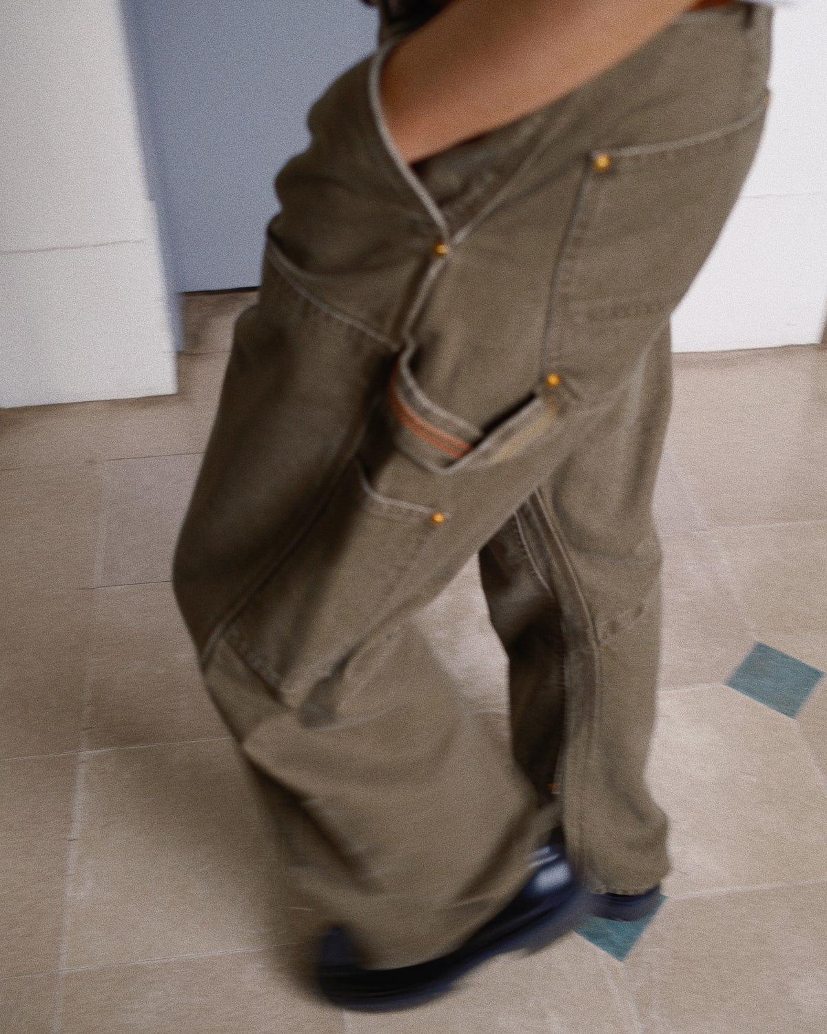 3D Cutting Painter Pants(P−10 Khaki)