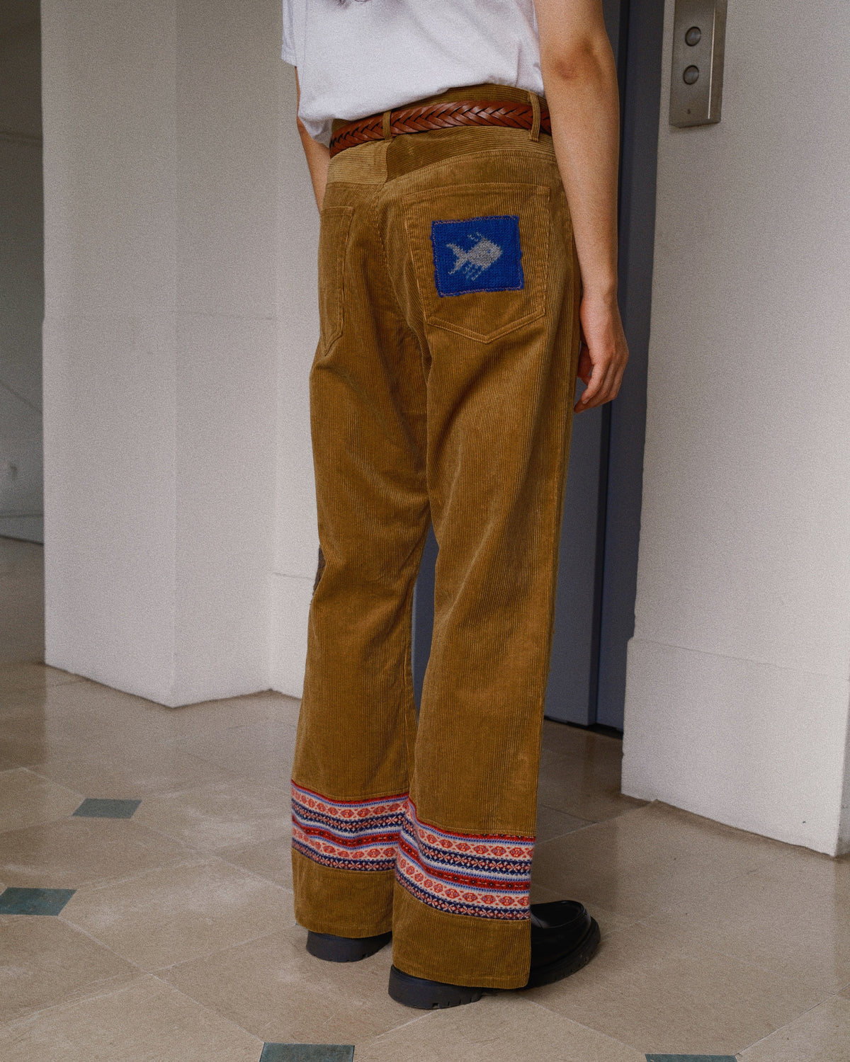 Patched-desgin pants Brown