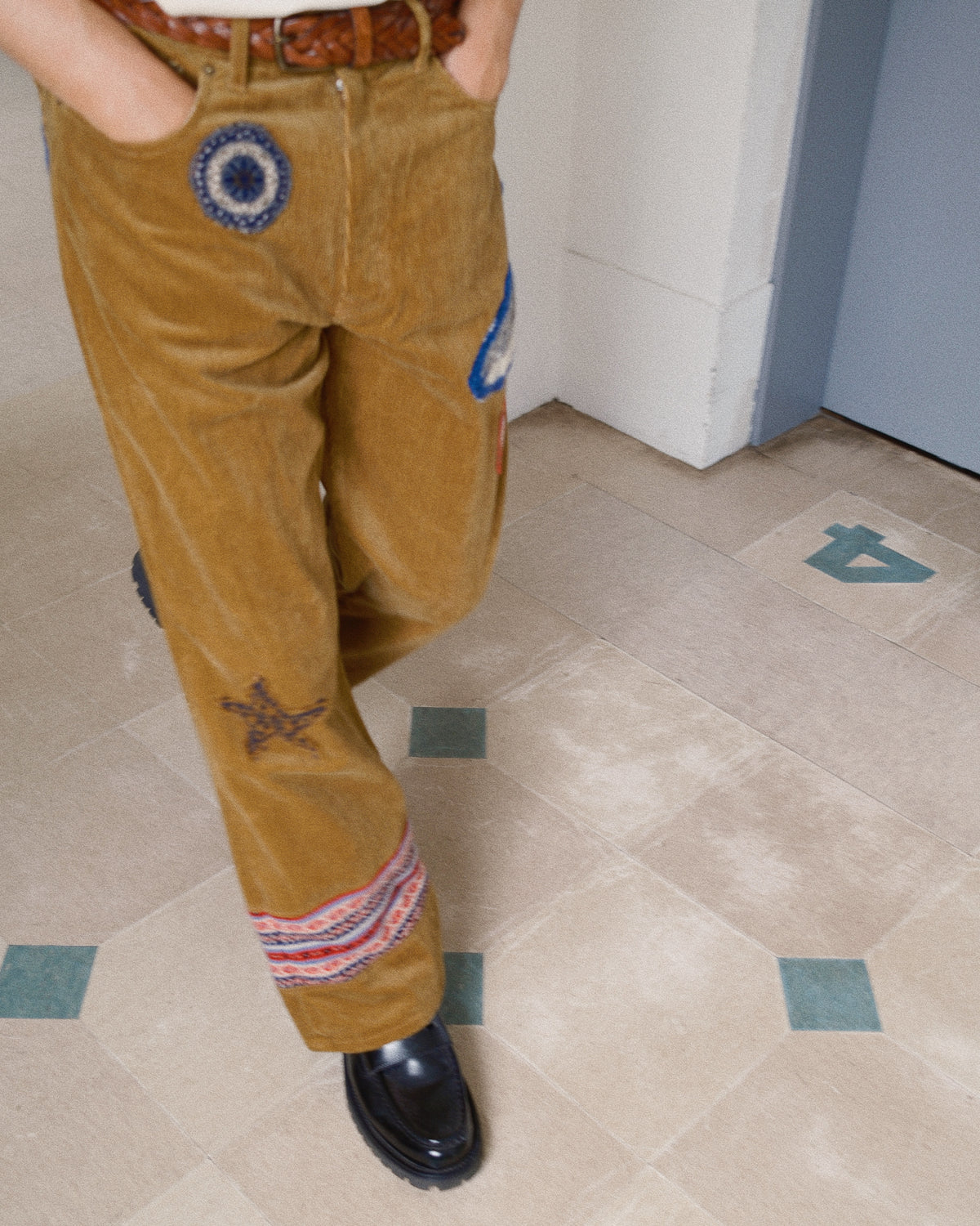 Patched-desgin pants Brown