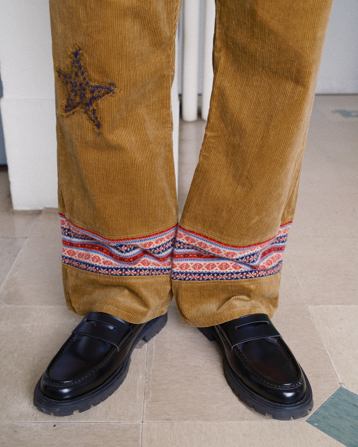 Patched-desgin pants Brown