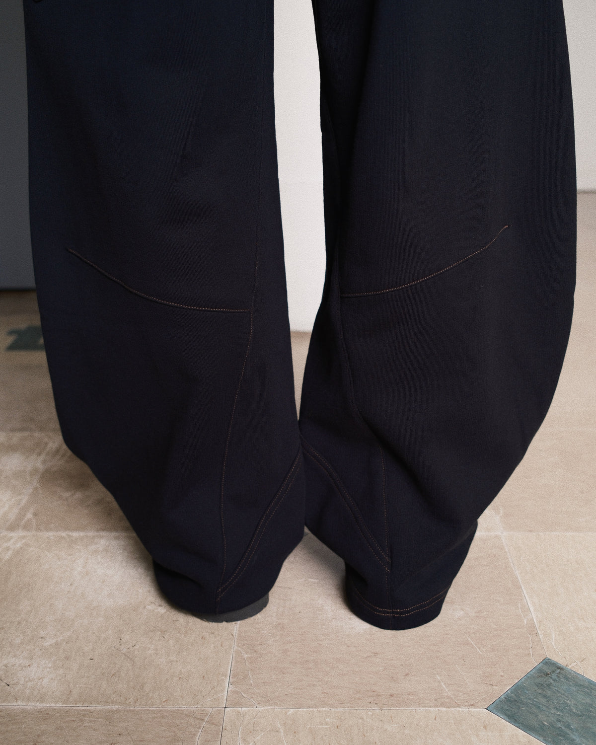 3D cutting sweat pants Black