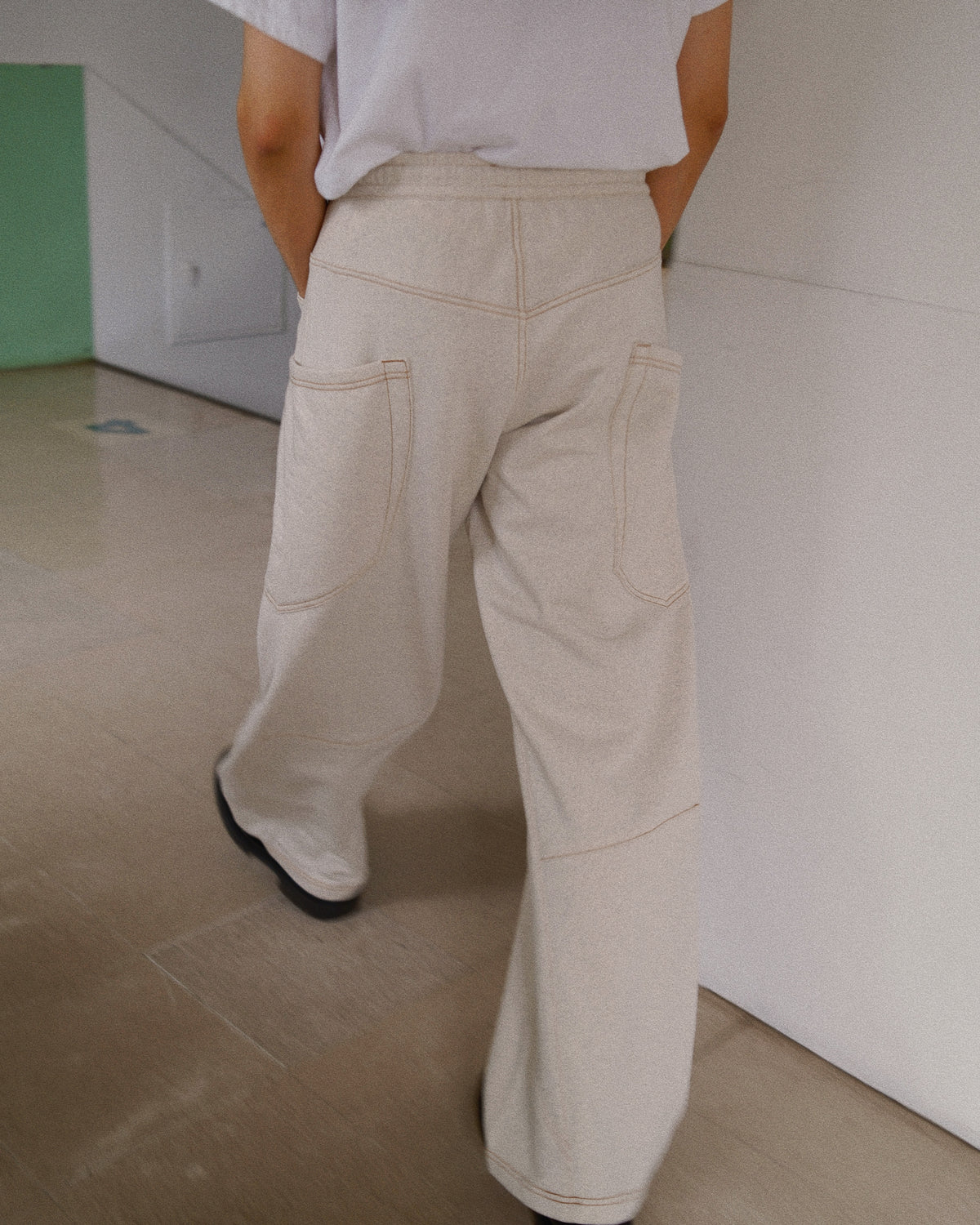 3D cutting sweat pants Oatmeal