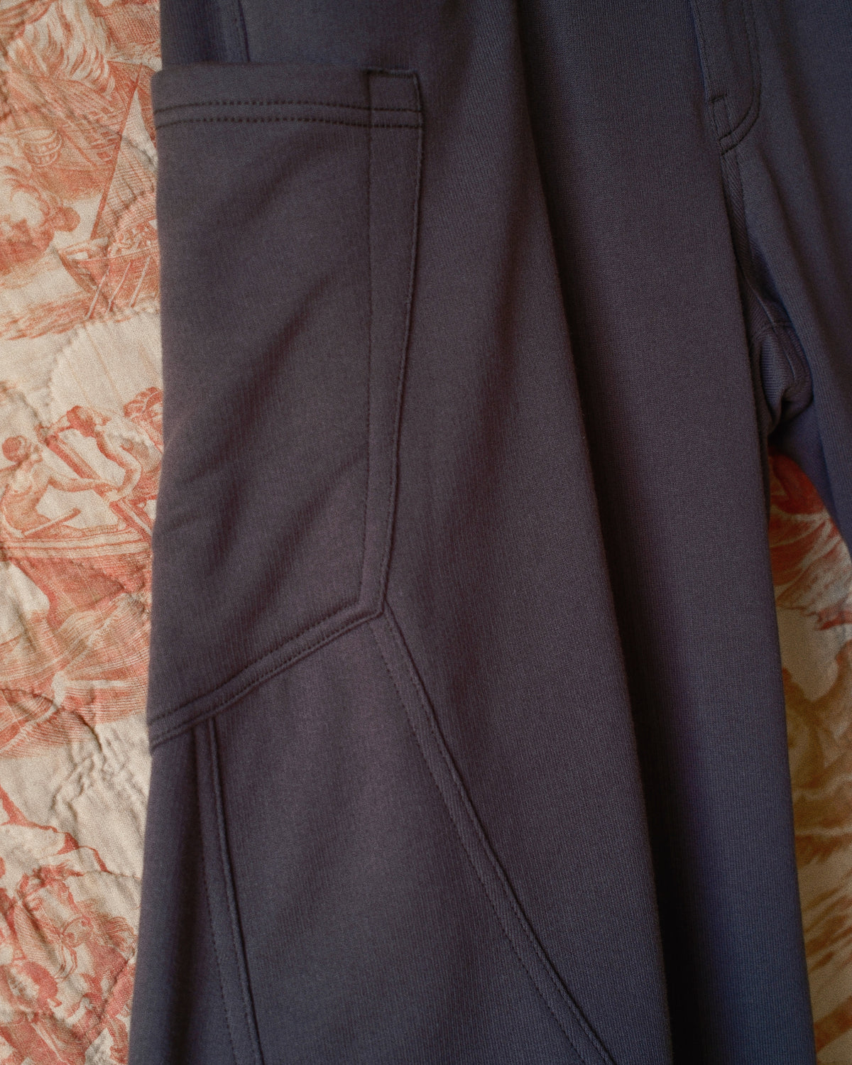 3D cutting sweat pants Charcoal