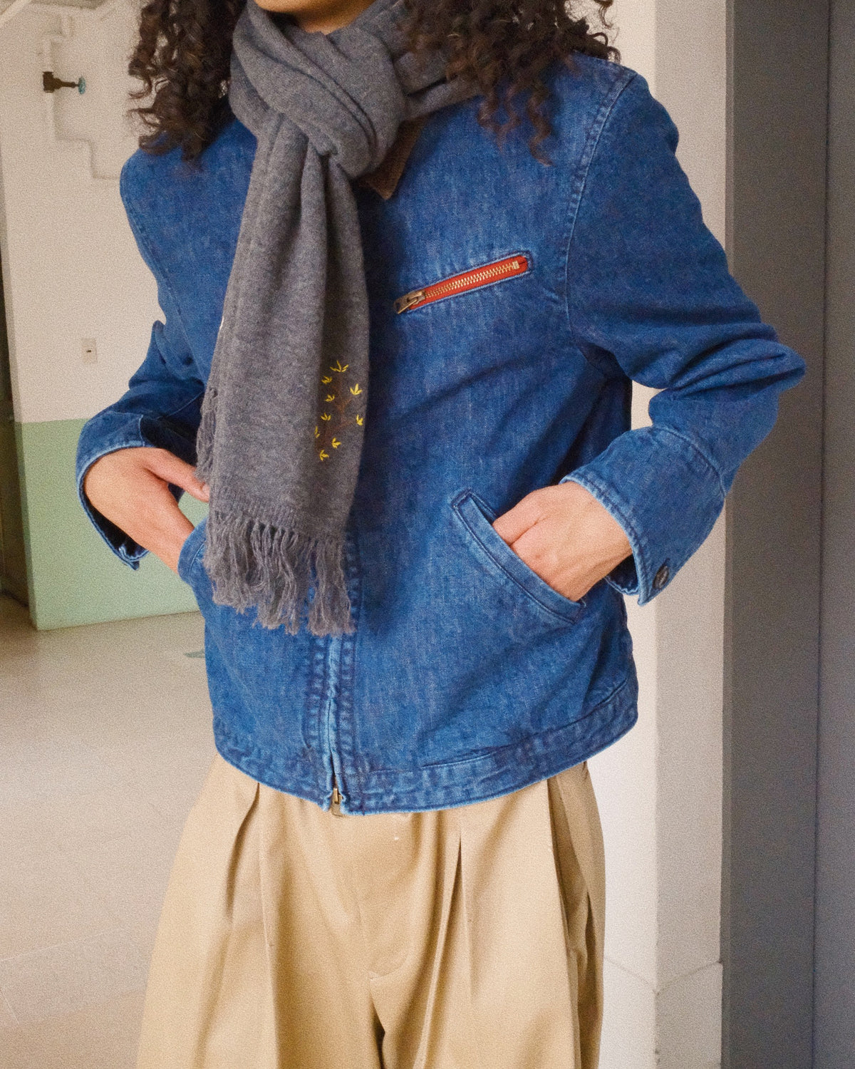 Hand-embroidered stole Gray