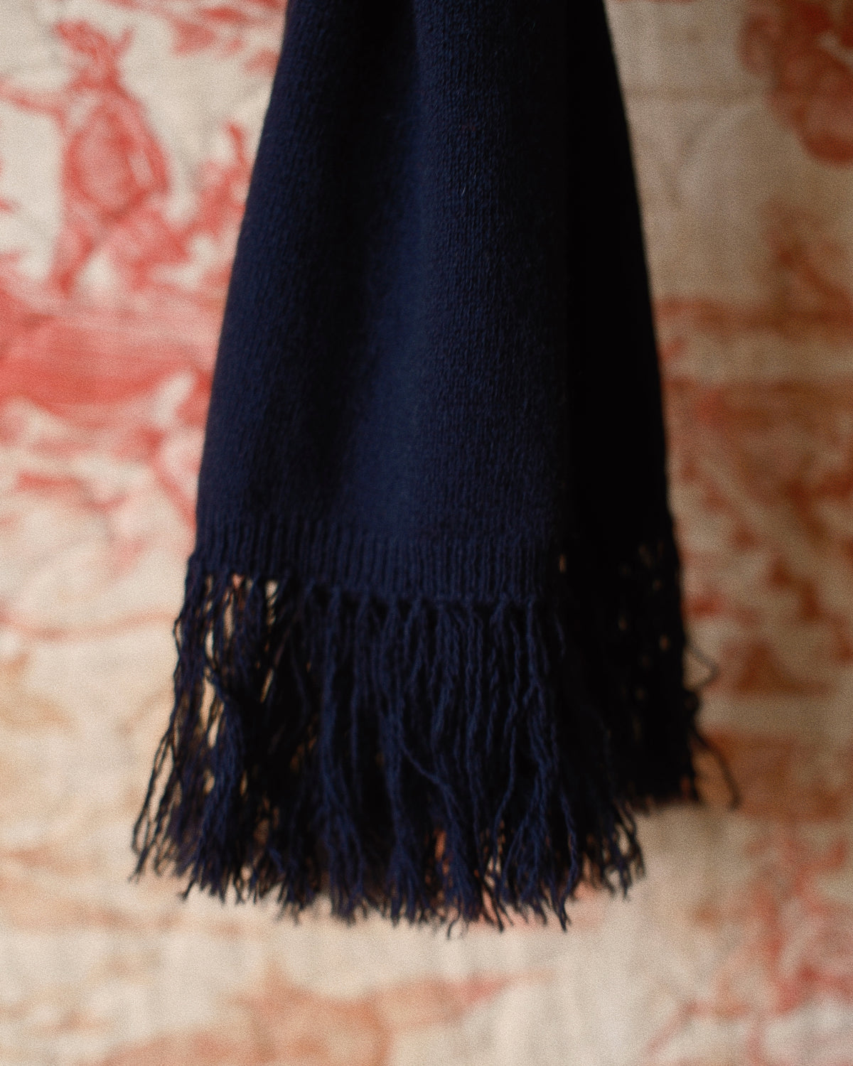 Hand-embroidered stole Black