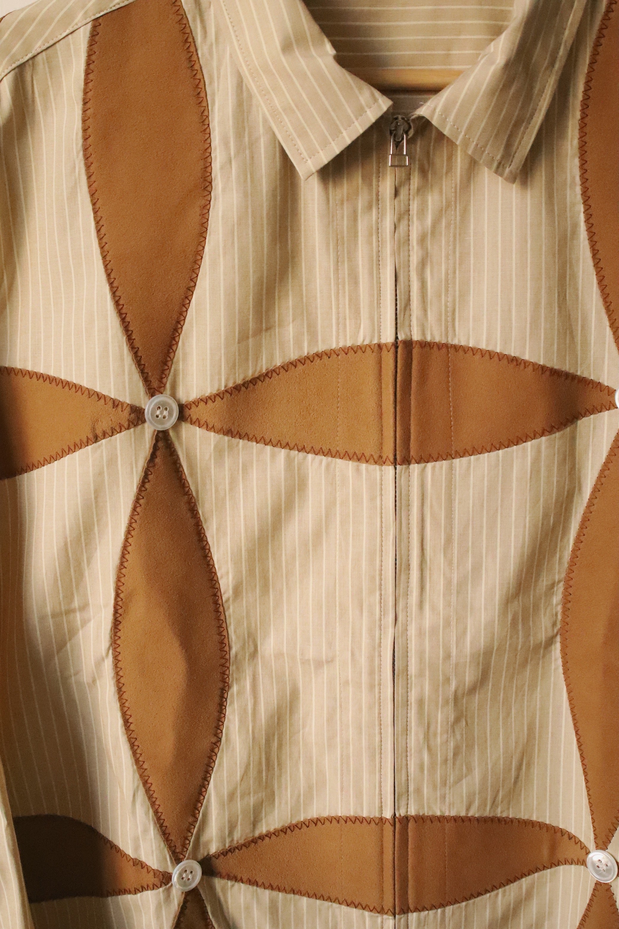 Button flower shirt Beige – EYE/KHOKI